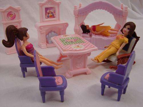 POLLY POCKETS - LOT .WITH BED.