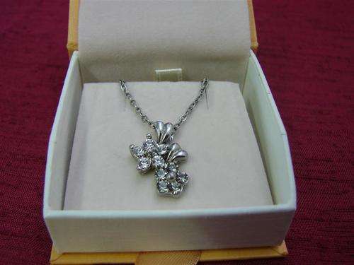 NECKLACE WITH FLOWER DIAMANTE/PASTE PENDANTS!!!!