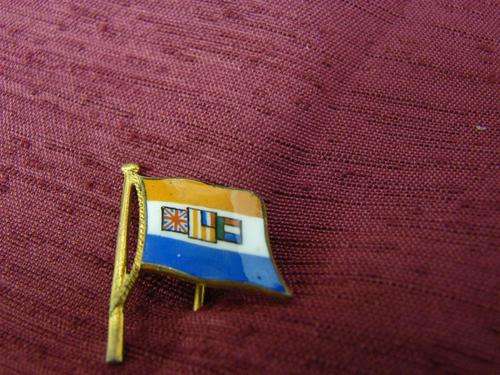 OLD SA FLAG PIN