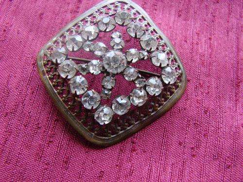 VINTAGE PASTE BROOCH