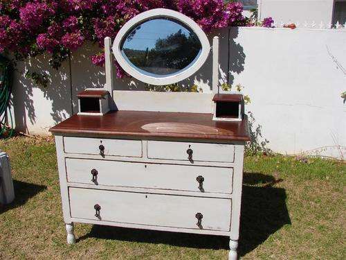 VINTAGE DRESSING TABLE WITH OVAL BEVELLED MIRROR