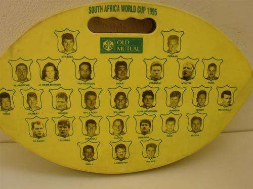 SOUTH AFRICAN WORLD CUP 1995 CUSHION WITH PHOTO'S OF EACH TEAM MEMBERS PHOTO