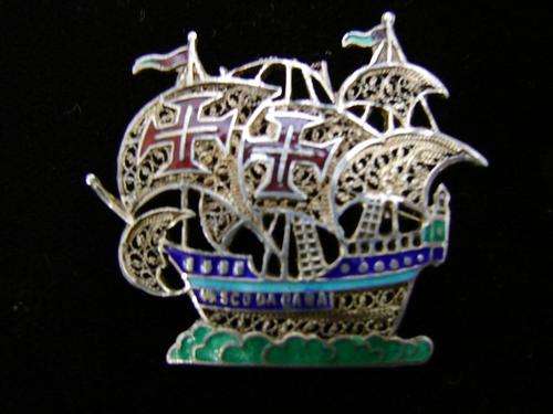 SILVER FILIGREE, GILT WITH ENAMEL BOAT BROOCH "VASCO DA GAMA"
