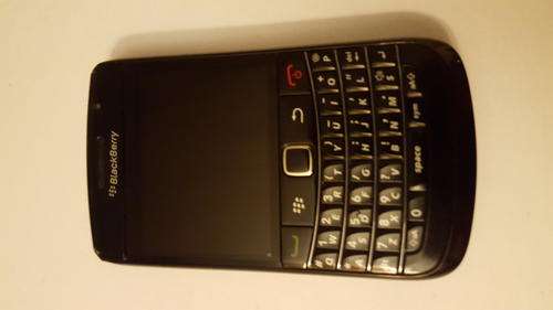 Blackberry Bold BB 9780 UNLOCKED cell phone and usb cable.