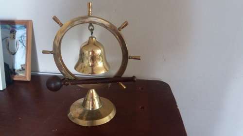 beautiful little gong solid brass with wooden baton