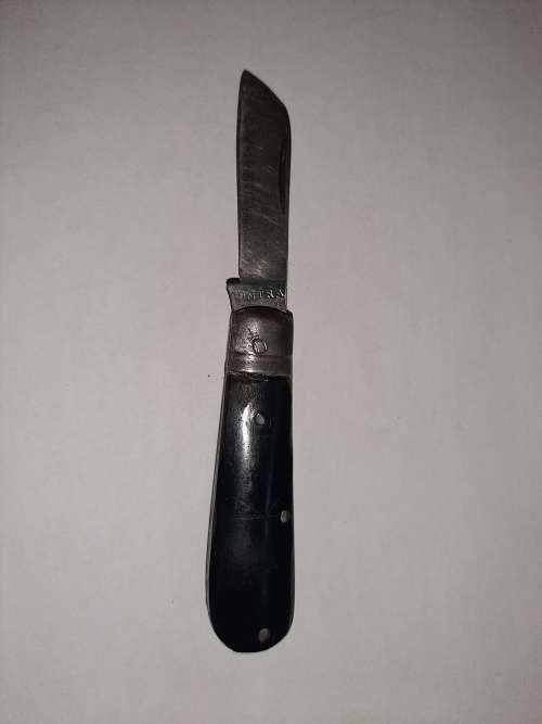 unique little pocket knife