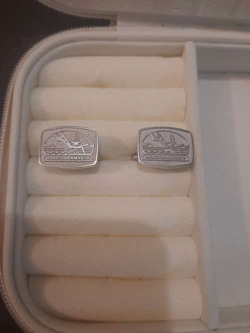 Cufflinks Volkskas bank silver plated