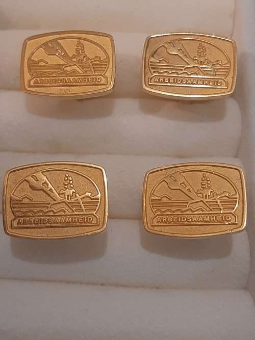volkskas bank cufflinks