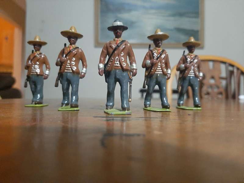 5 Mexican Lead toy soldiers (Not brittians)