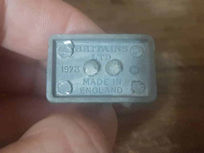 3x Britain`s Led soldiers ( 2 with stand one without)