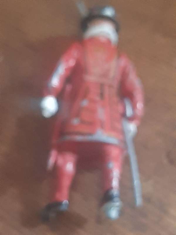 2 times Brittain`s led soldiers, one Beefmaster guard and one Palace guard both have not feet rest