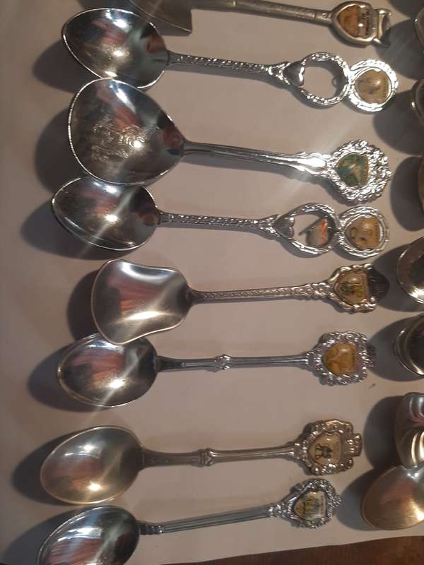 29 metal and 2 silver plated  memorabilia teaspoons, South Africa