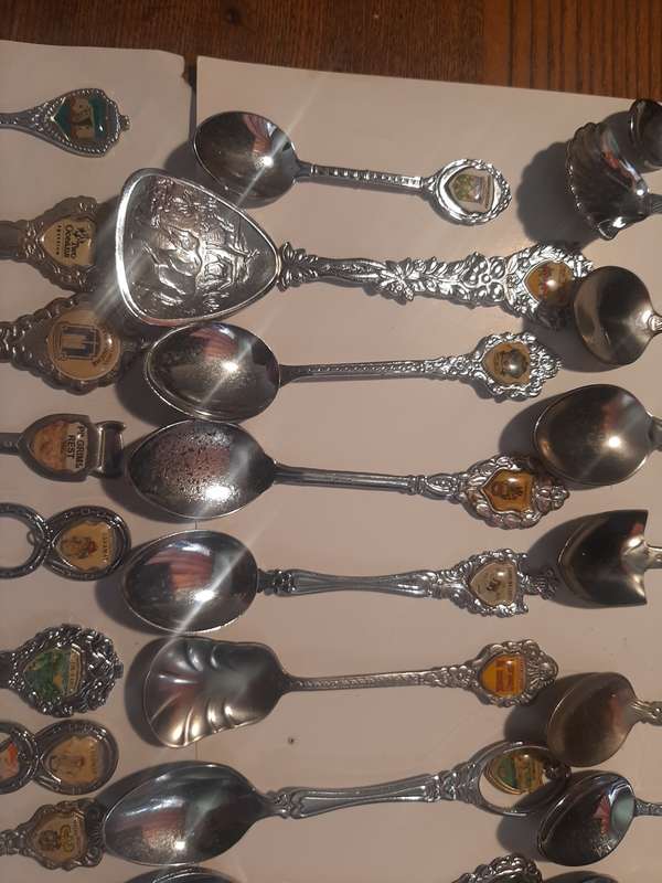 29 metal and 2 silver plated  memorabilia teaspoons, South Africa