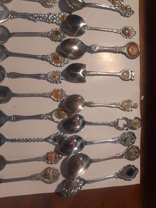 29 metal and 2 silver plated  memorabilia teaspoons, South Africa