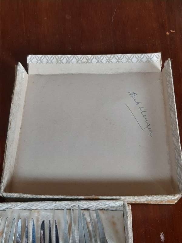 6 Chroom plated cake  forks