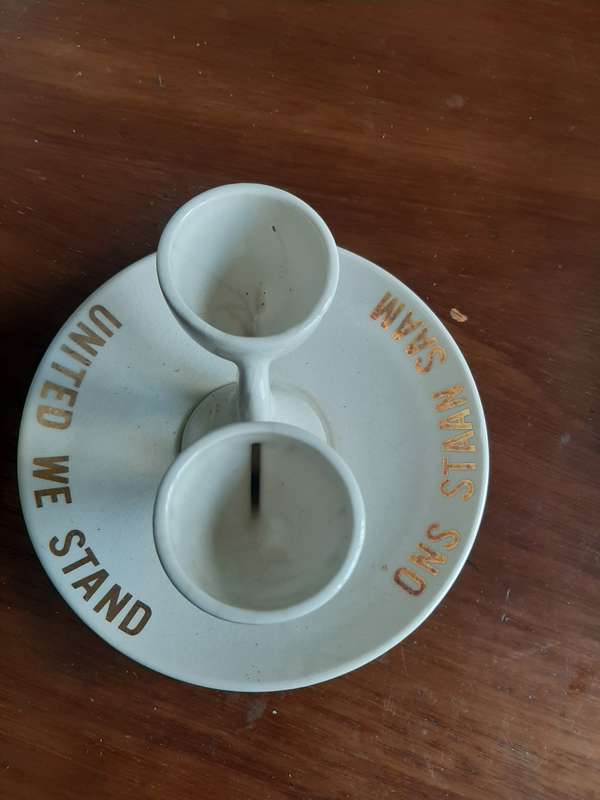 1 x SA and Rhodesia Egg Holder