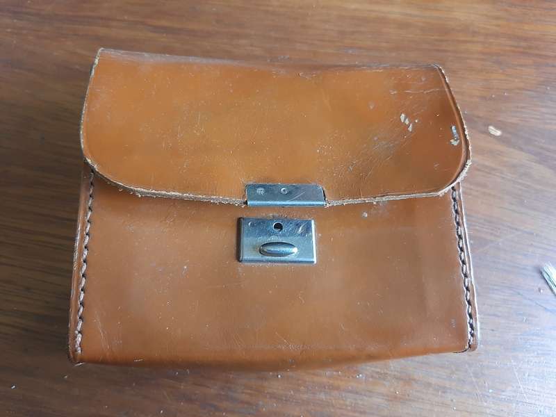 1 x leather pouch made in England