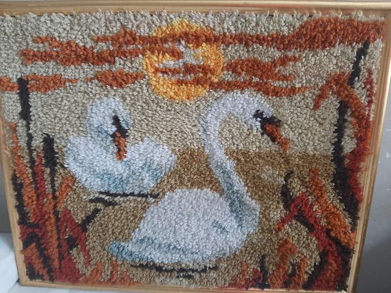 Stunning Tapestry swan