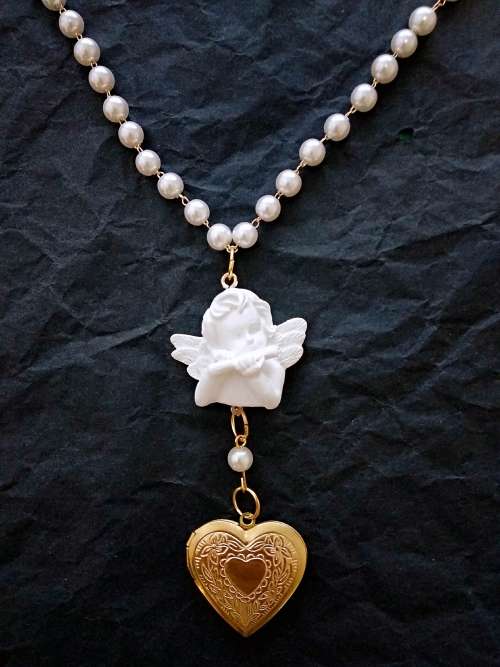 Handmade pearl necklace with locket/Vintage style/Beautiful necklace/Fashion necklace/Special/