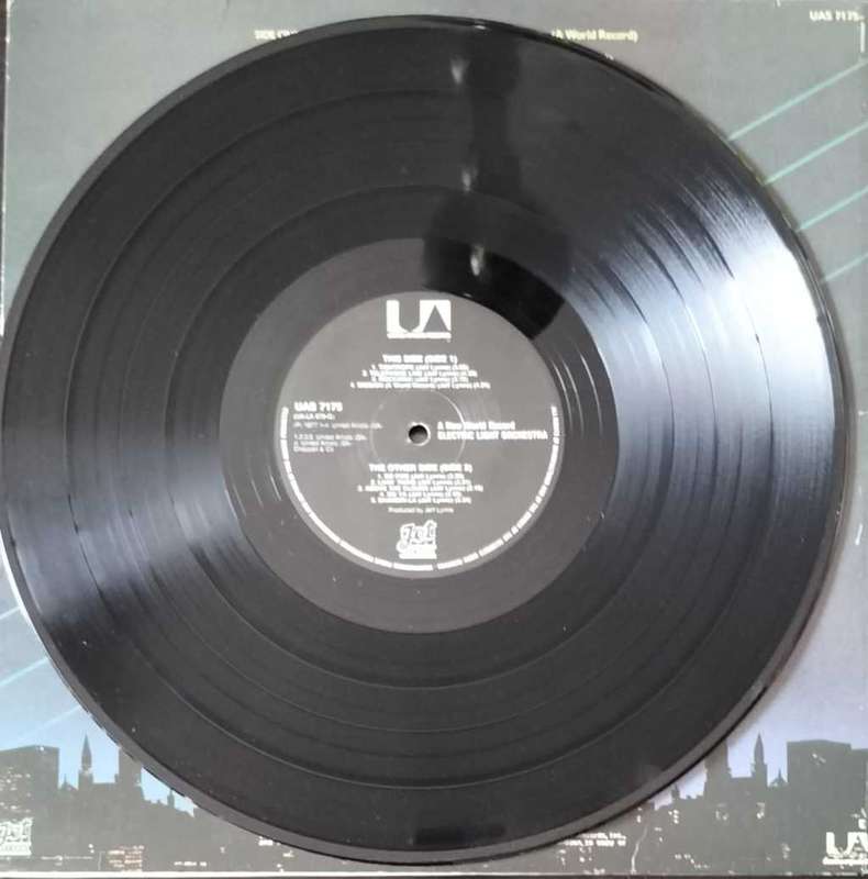 Electric Light Orchestra - A NEW WORLD RECORD (Vintage Vinyl / LP / Record)