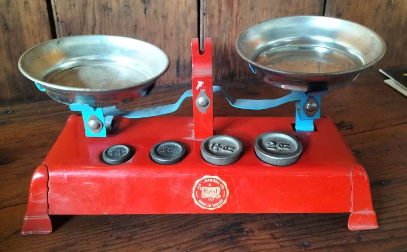 Vintage toy scale (Comes with weights)