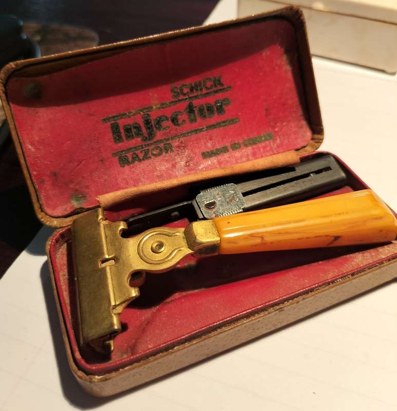 Vintage Schick Injector Razor (1937)
