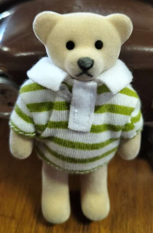 Vintage McDonalds 1999 bear with label -Rugby boy - Roger