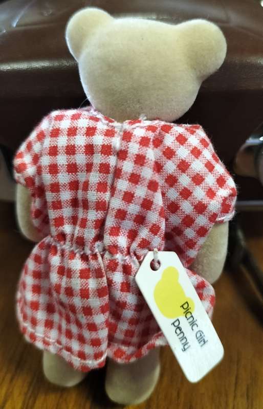 Vintage McDonalds 1999 bear with label - Picnic Girl - Penny