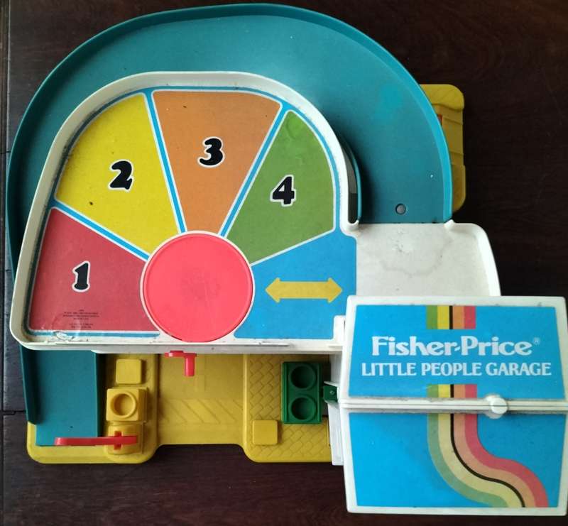 Vintage Fisher price Little People Garage (1987)