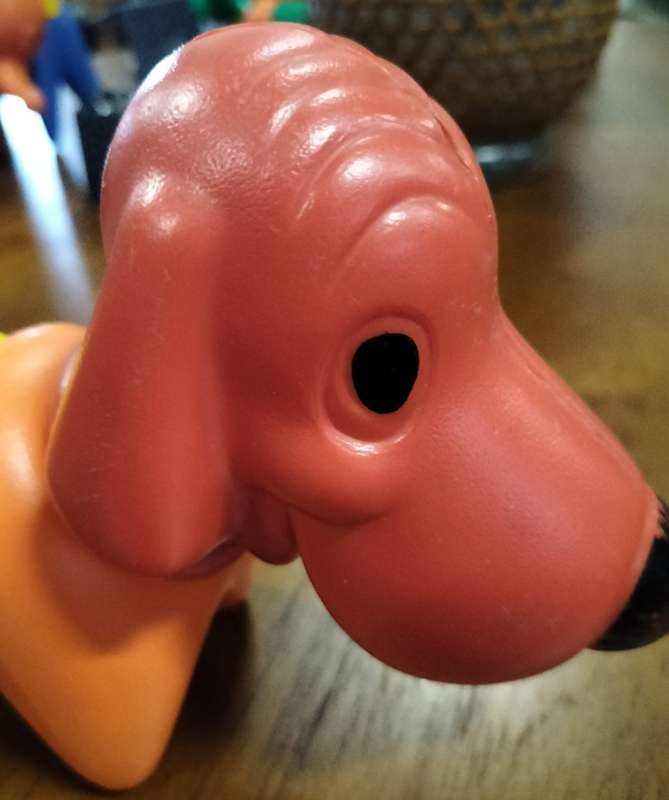 Tupperware dog (toy puzzle - 5 piece)