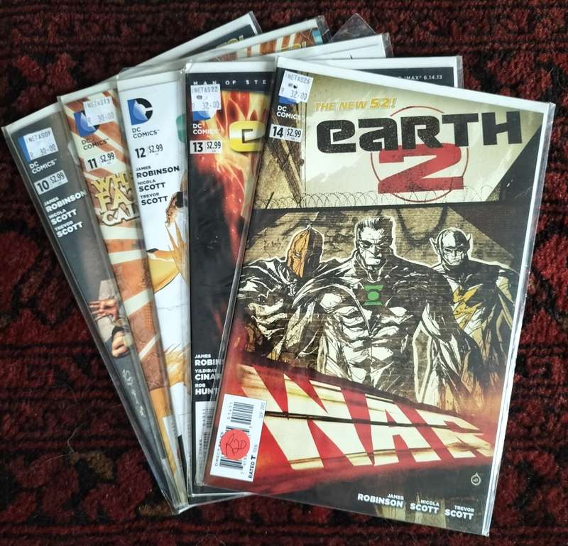 Vintage DC Comic - Earth 2 Nos 10 to 14 (X5)