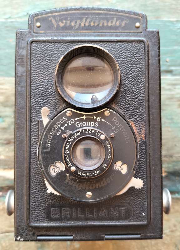 Vintage Voigtlander Twin lens Reflex (Brilliant) - 1932