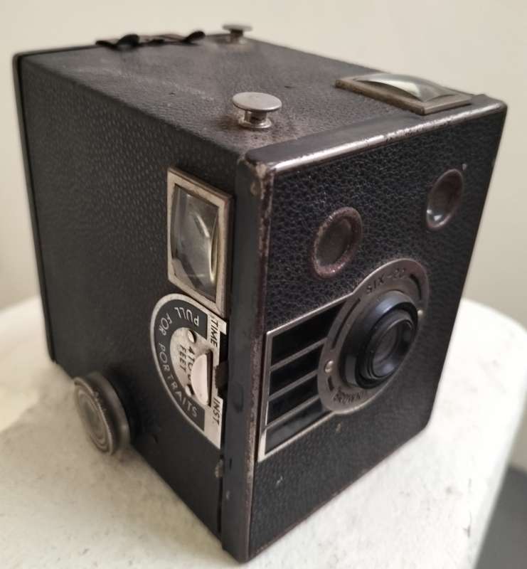 Vintage Kodak - Brownie Senior - Six20 - ART DECO box camera