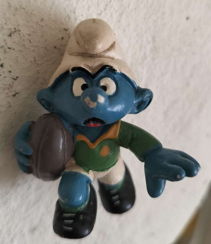 Vintage Smurf - Rugby player