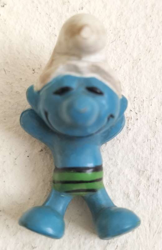 Vintage Smurf - Resting
