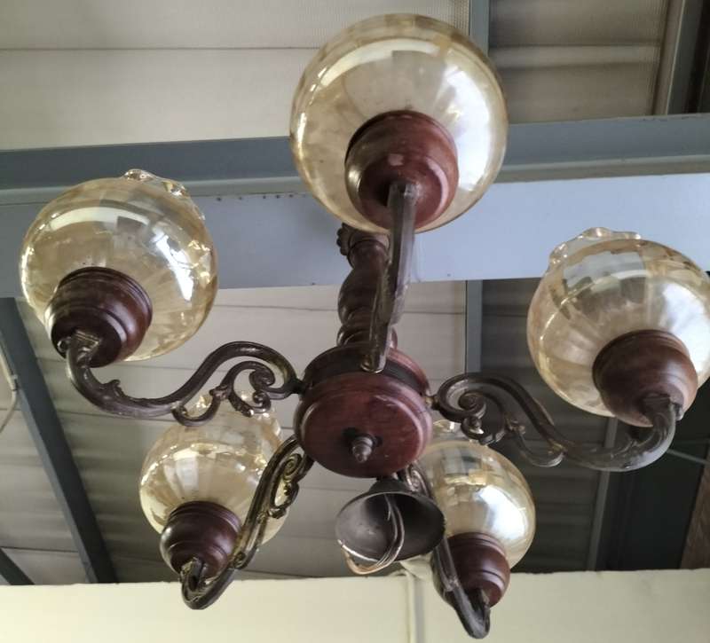 Vintage lampshade / chandelier (x 5 lampshades) - Brass and wood