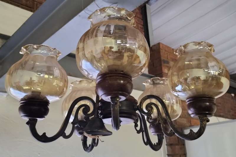 Vintage lampshade / chandelier (x 5 lampshades) - Brass and wood