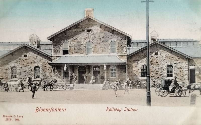 Vintage post card - South Africa - Bloemfontein railway station