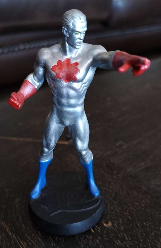 DC Comic Led Figurine - Captain Atom  (10cm)