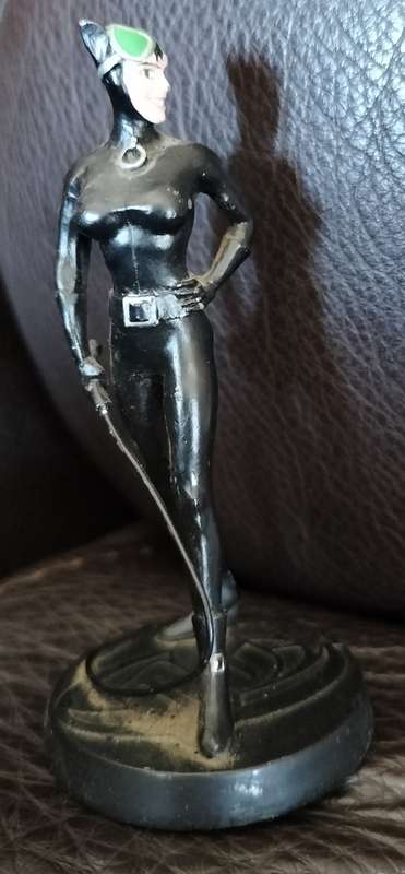 DC Comic Led Figurine - Catwoman (10cm)