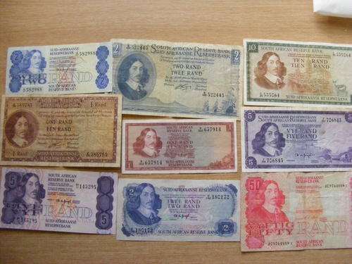 9 Old banknotes R1 start
