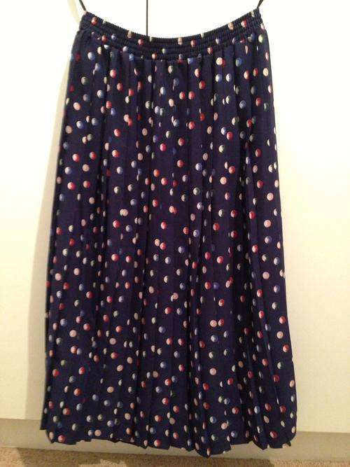 VINTAGE Pleated skirt with colourful spots