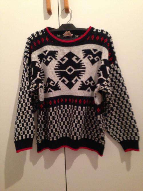 VINTAGE Aztec print jersey