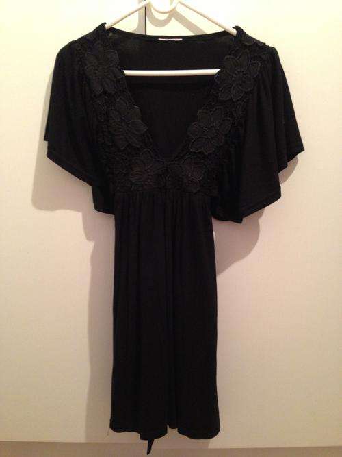 VINTAGE Black tie back shirt