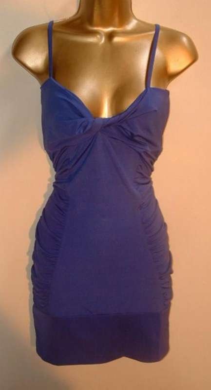 size 8 / 32  Brand new ladies rouched blue dress with stretch