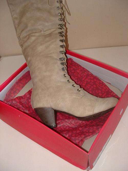 7, / 40  New BEIGE victorian style low heel lace up calf height boots.
