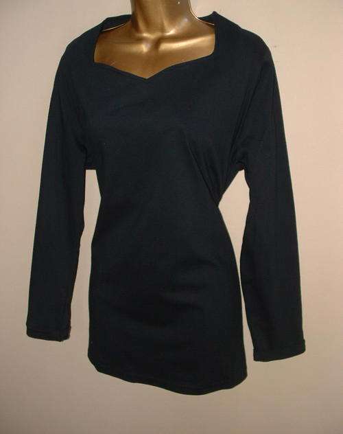 PLUS SIZE 16 / 40 GENEROUS BLACK LADIES BASIC BLACK SHIRT TOP