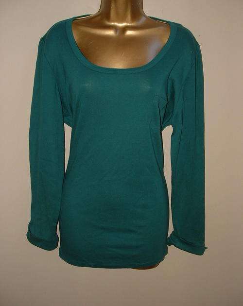 14 - 16 new ladies green PLUS SIZE LONG SLEEVE TOP