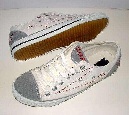 SIZE 7 Takkies trainers shoes