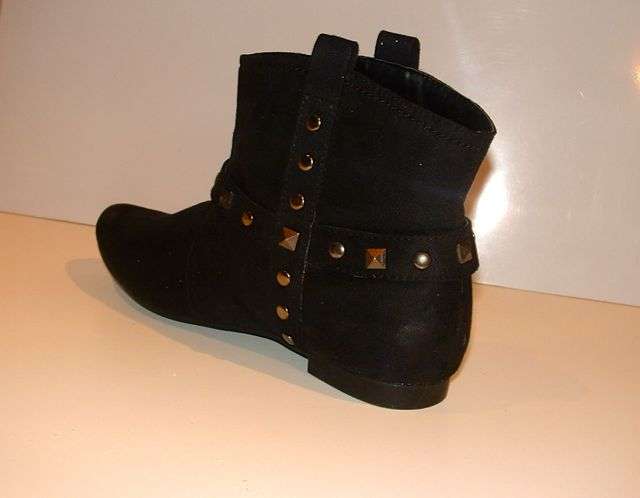 SIZE 6 ONLY Black ankle boots with silver stud detail and rubber sole(37 38 39 40 41) Hot.